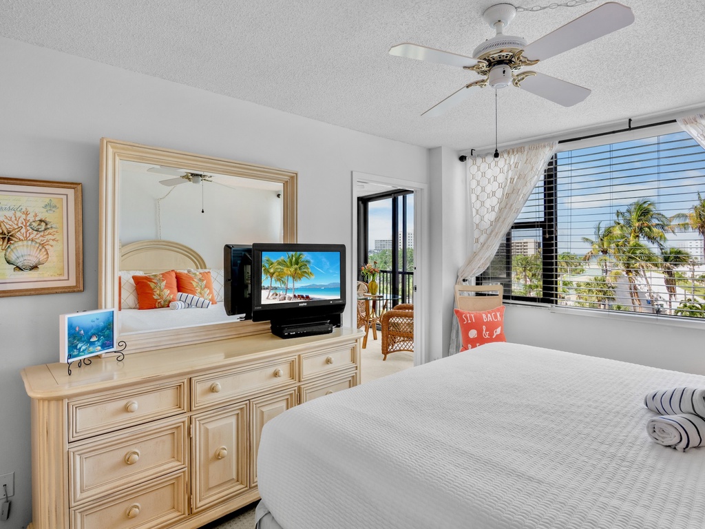 Harbor Towers Unit 525 by Tropical Sands Accommodations