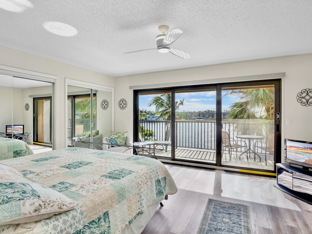 Midnight Cove II 220D