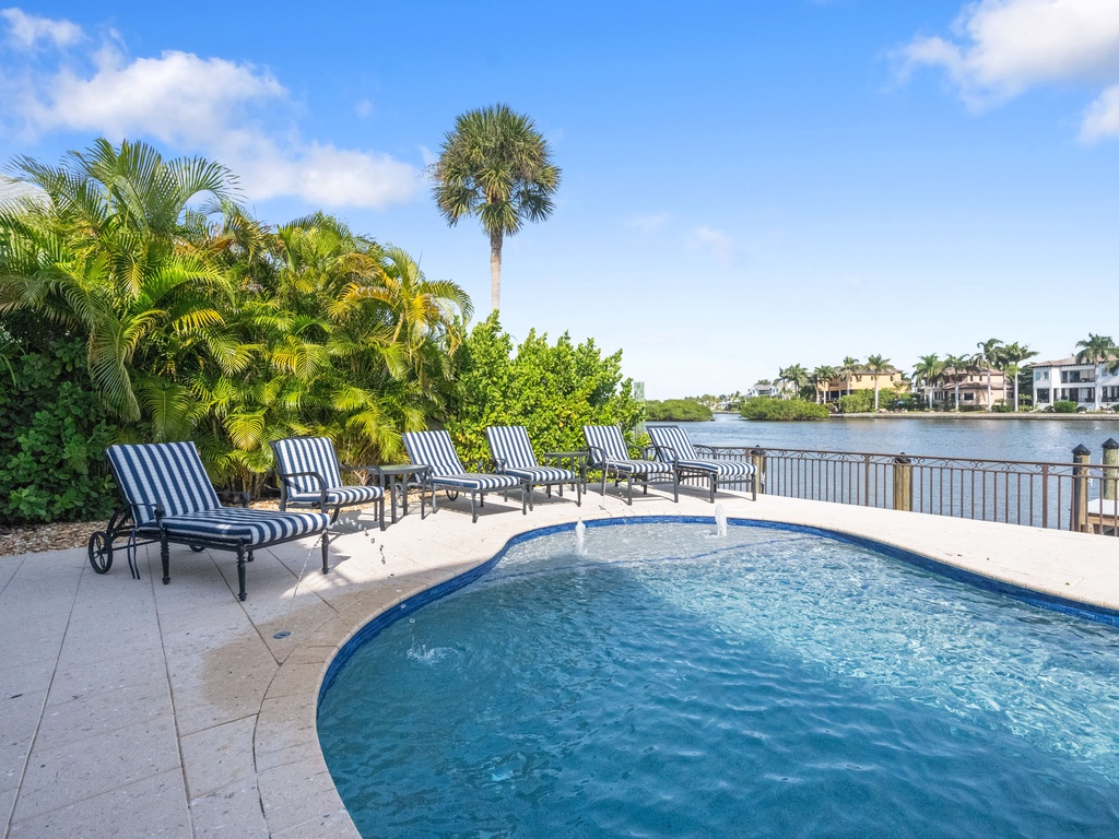 Private Pool and Spa
