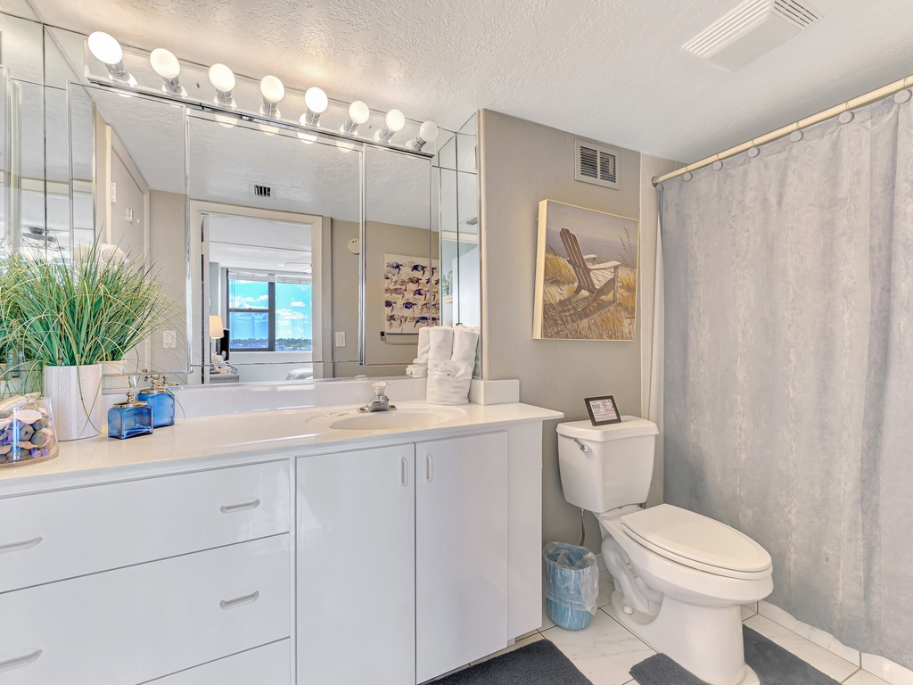 Hall Bathroom
