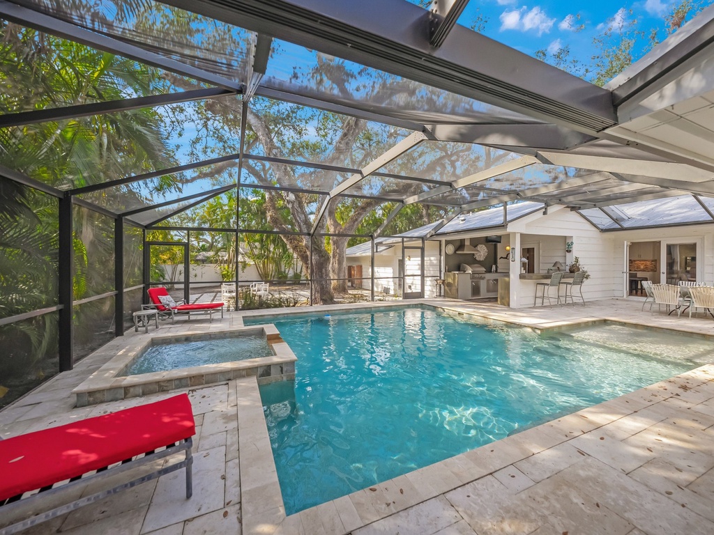 The Shaded Sanctuary - Siesta Key Luxury Rental Properties
