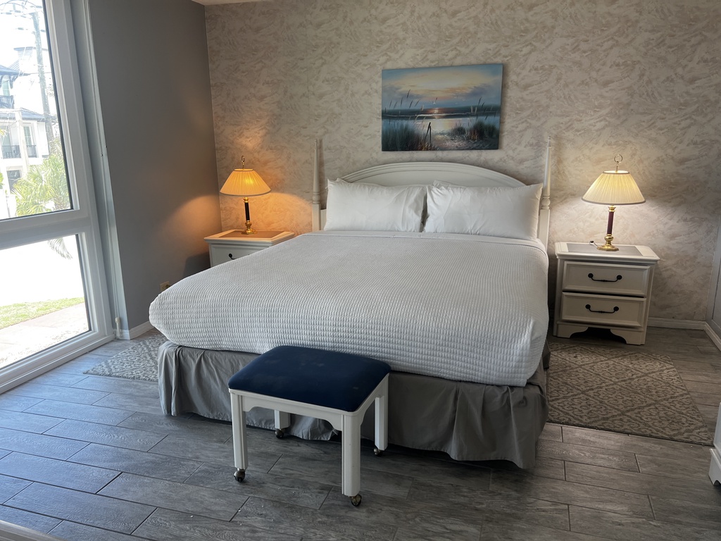Lido Beach Oasis by Lido Key Vacations