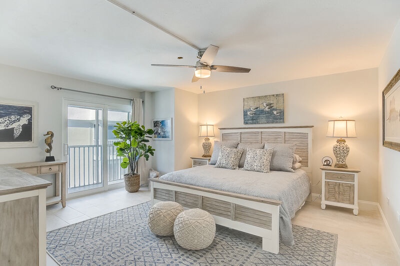 Master Bedroom, King Bed