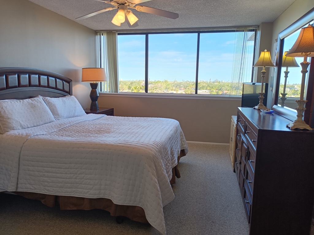 Primary Bedroom, King