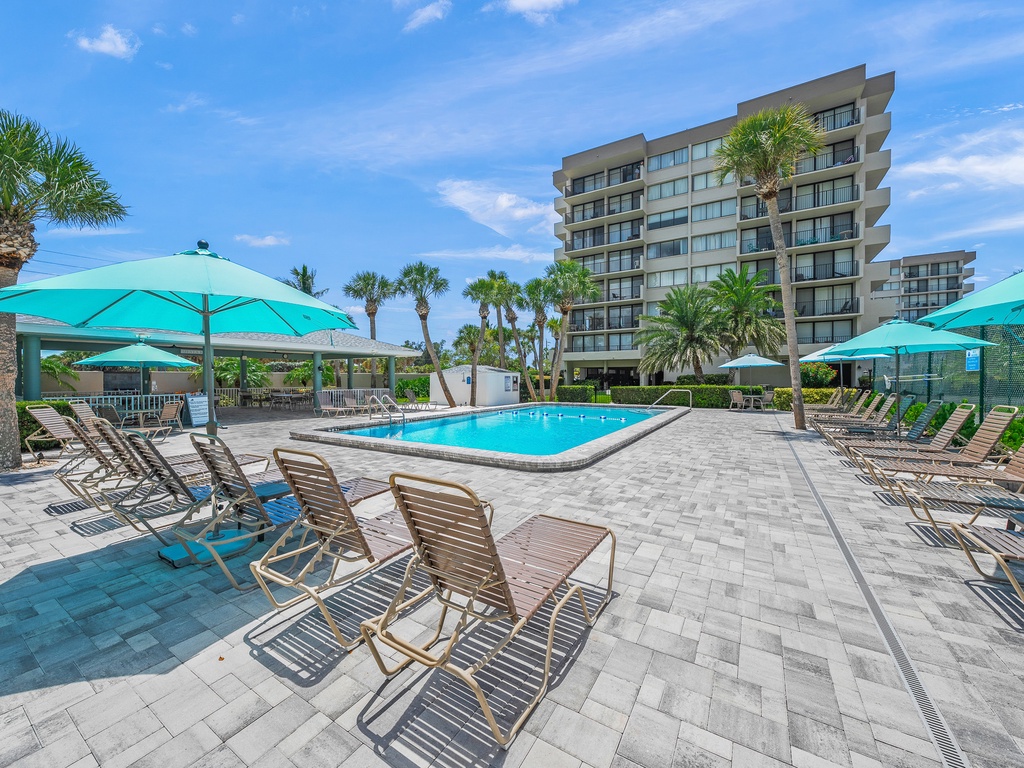 Our House at the Beach, Shared Pool