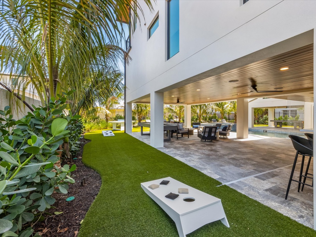 Corn hole