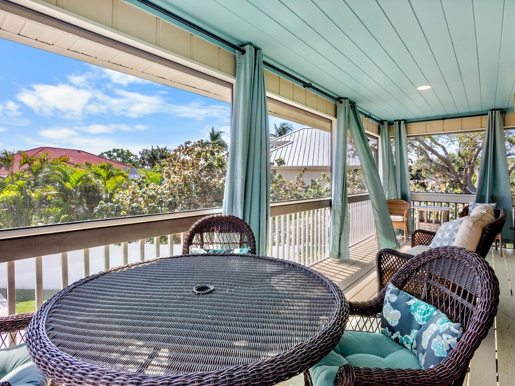 Balcony with Outdoor Seating and Dining
