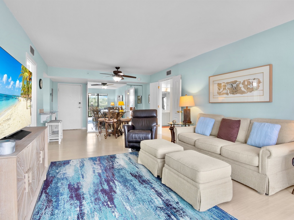 Harbor Towers Unit 303 by Tropical Sands Accommodations