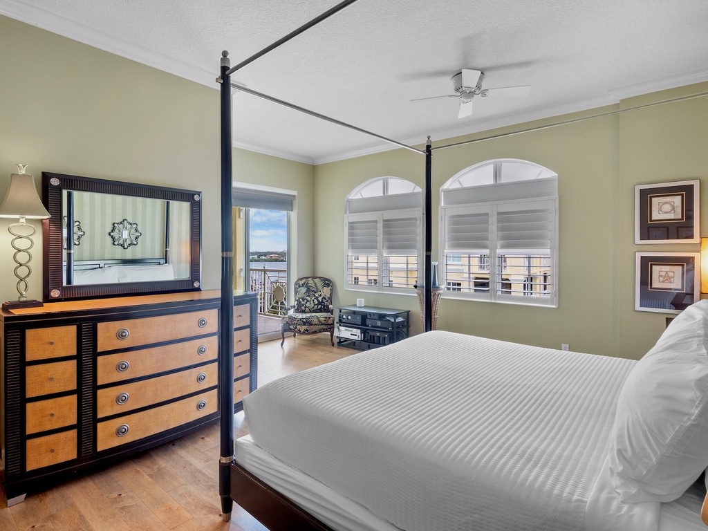 Primary Bedroom, King