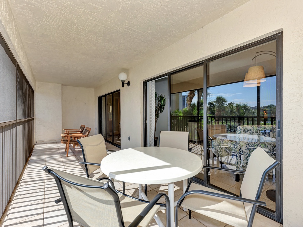 Balcony Dining Area