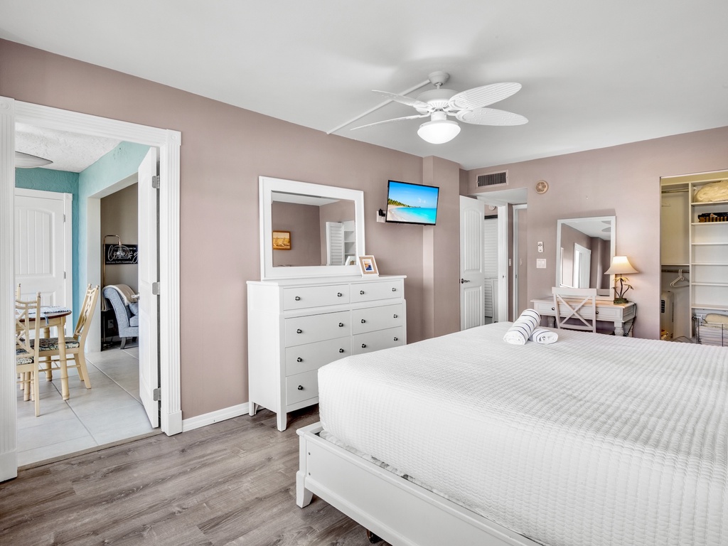 Harbor Towers Unit 415 by Tropical Sands Accommodations