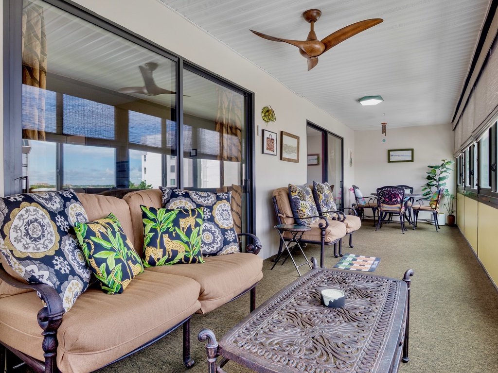 Screened Lanai with Lounging