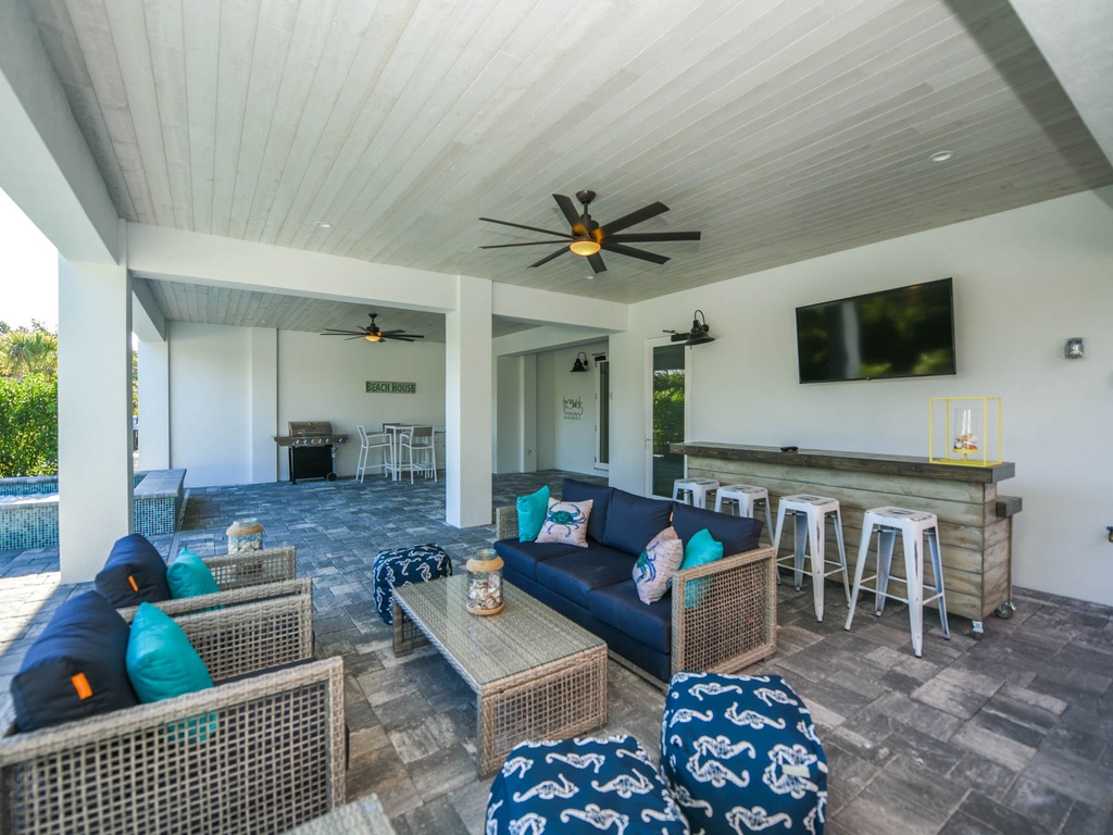 Plenty of space for everyone to gather outside