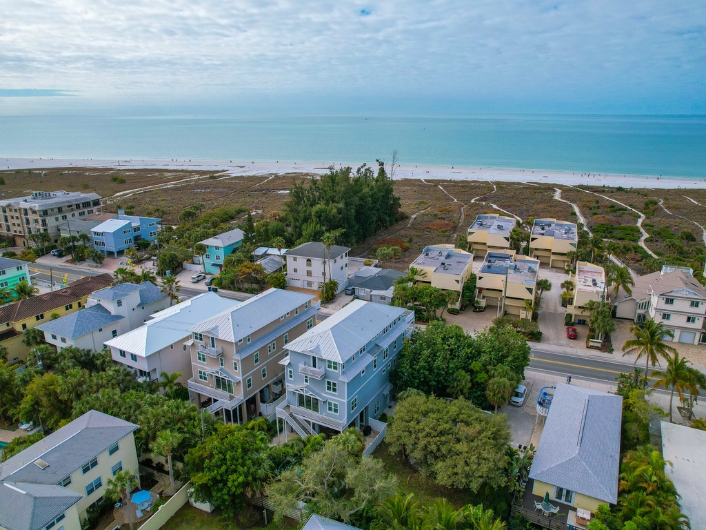 Prime Location Near the Beach