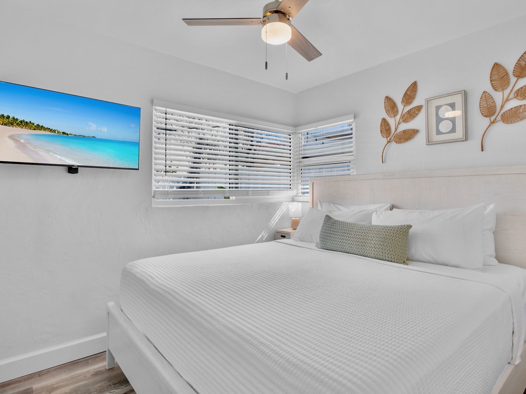 Primary Bedroom, King bed
