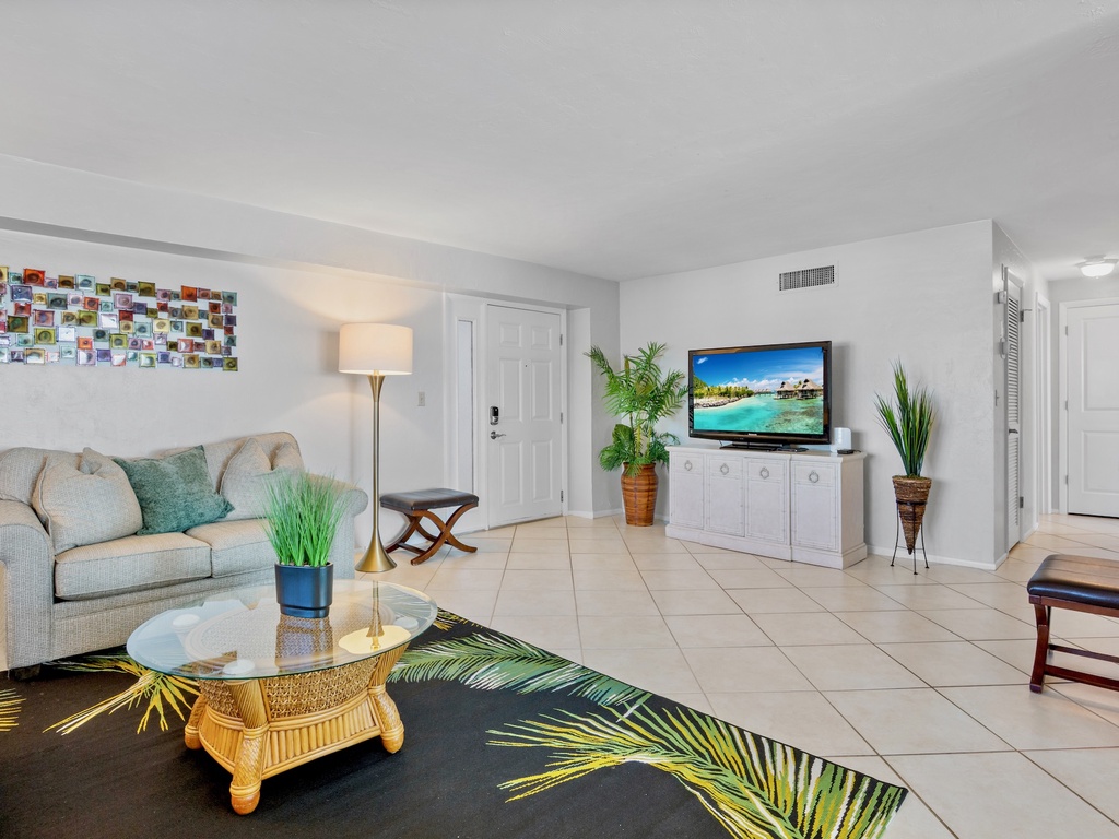 Jamaica Royale 403 by Tropical Sands Accommodations