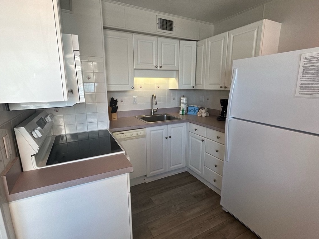 Fully equipped kitchen
