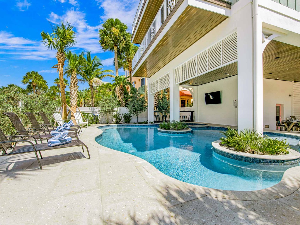 Private Pool with Sun Loungers