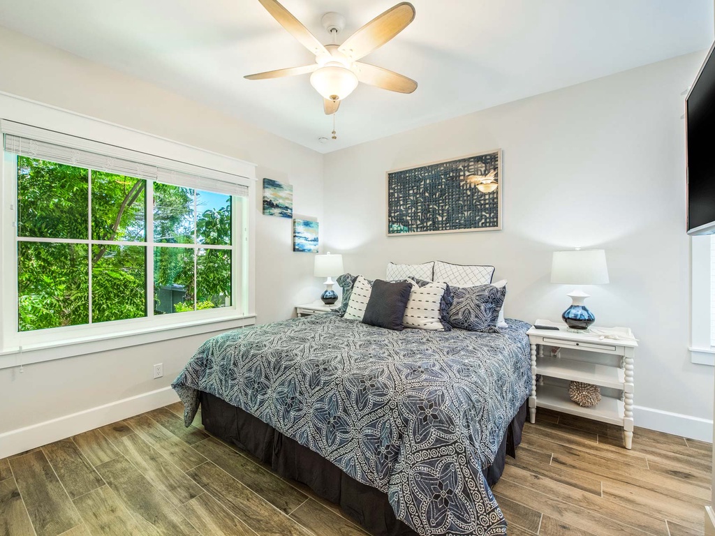 Second Bedroom (3rd floor), King bed