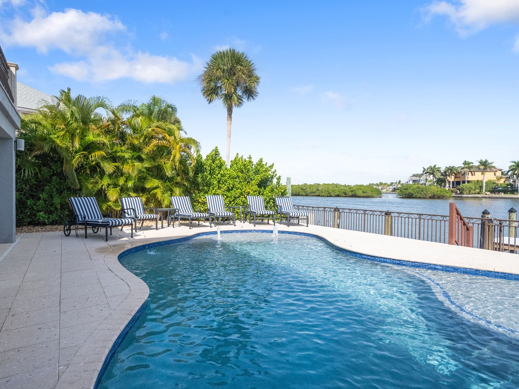 Private Pool and Spa
