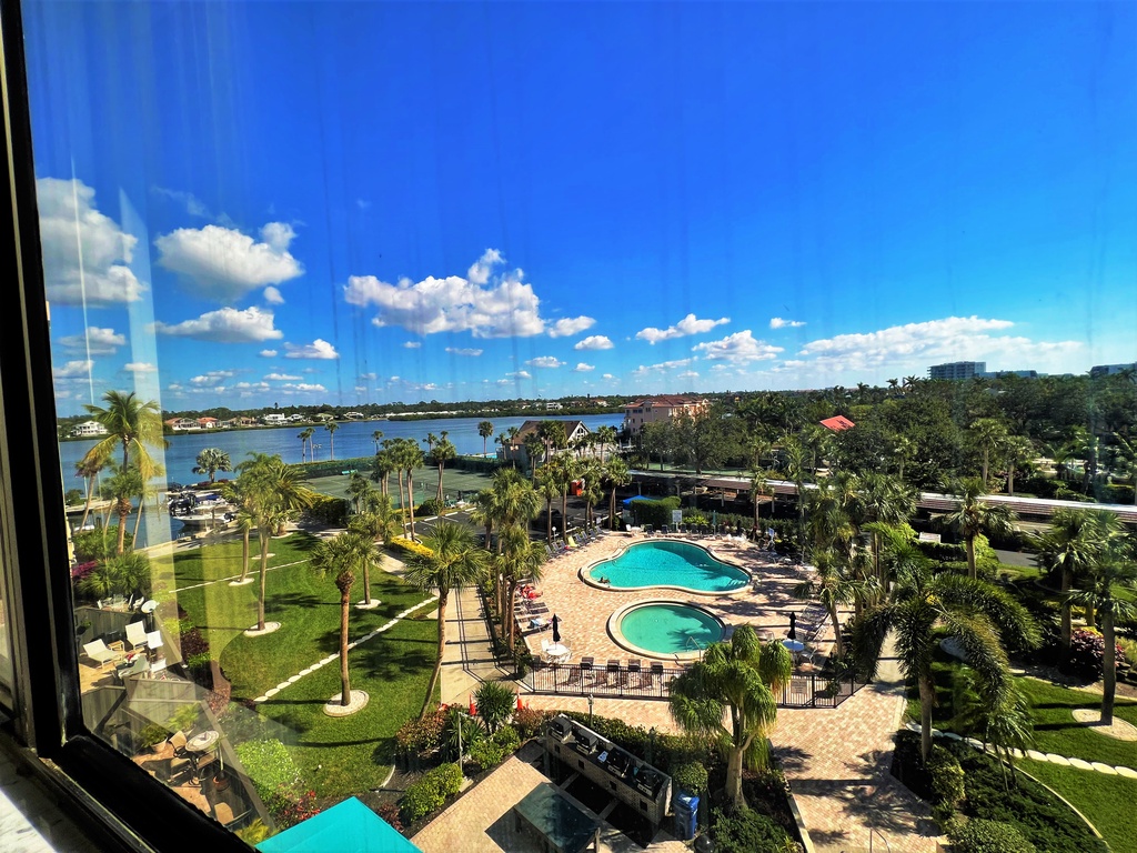 Harbor Towers 501