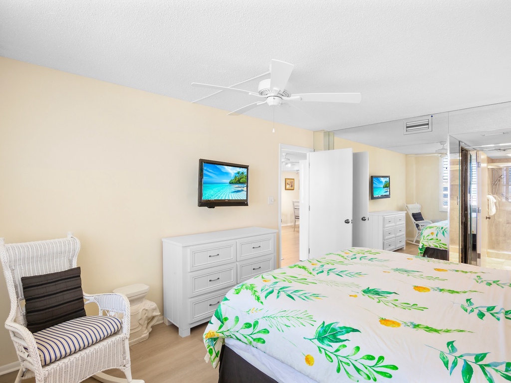 Primary Bedroom, King