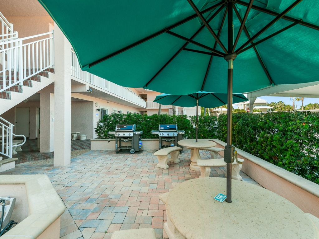 Sunset Royale - Tropical Sands Accommodations