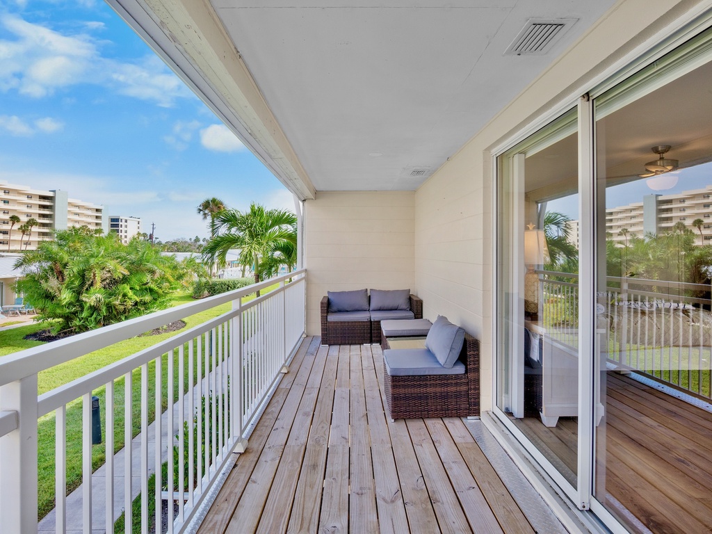 Jamaica Royale PH1 by Tropical Sands Accommodations