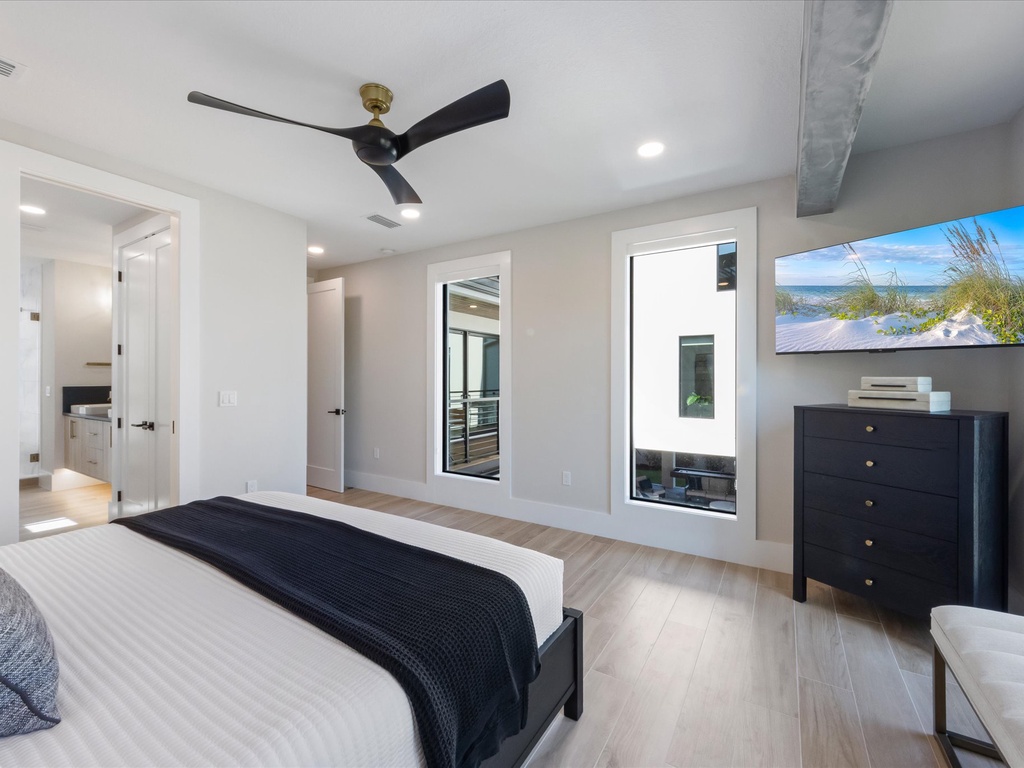 Primary Bedroom, King