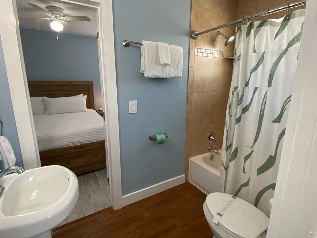 Primary Bedroom, Ensuite Bathroom