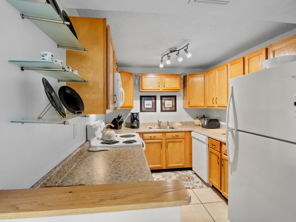Harbor Towers Unit 525 by Tropical Sands Accommodations