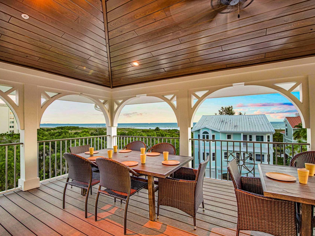 Living Room Balcony with Outdoor Dining