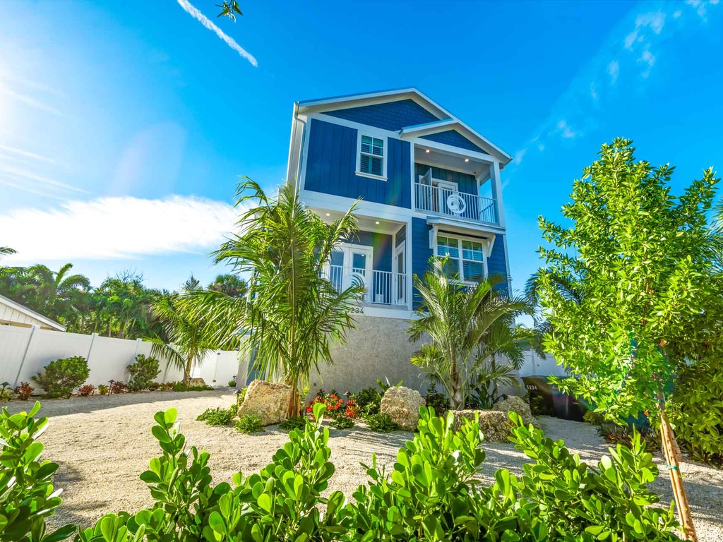Six Bedroom Vacation Home