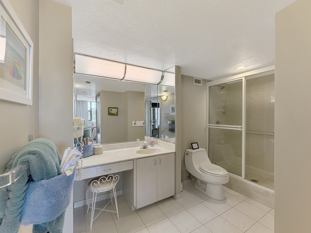 Primary Bathroom, Ensuite