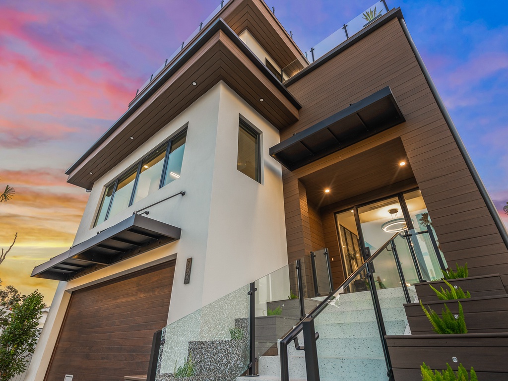Welcoming main entrance to the home