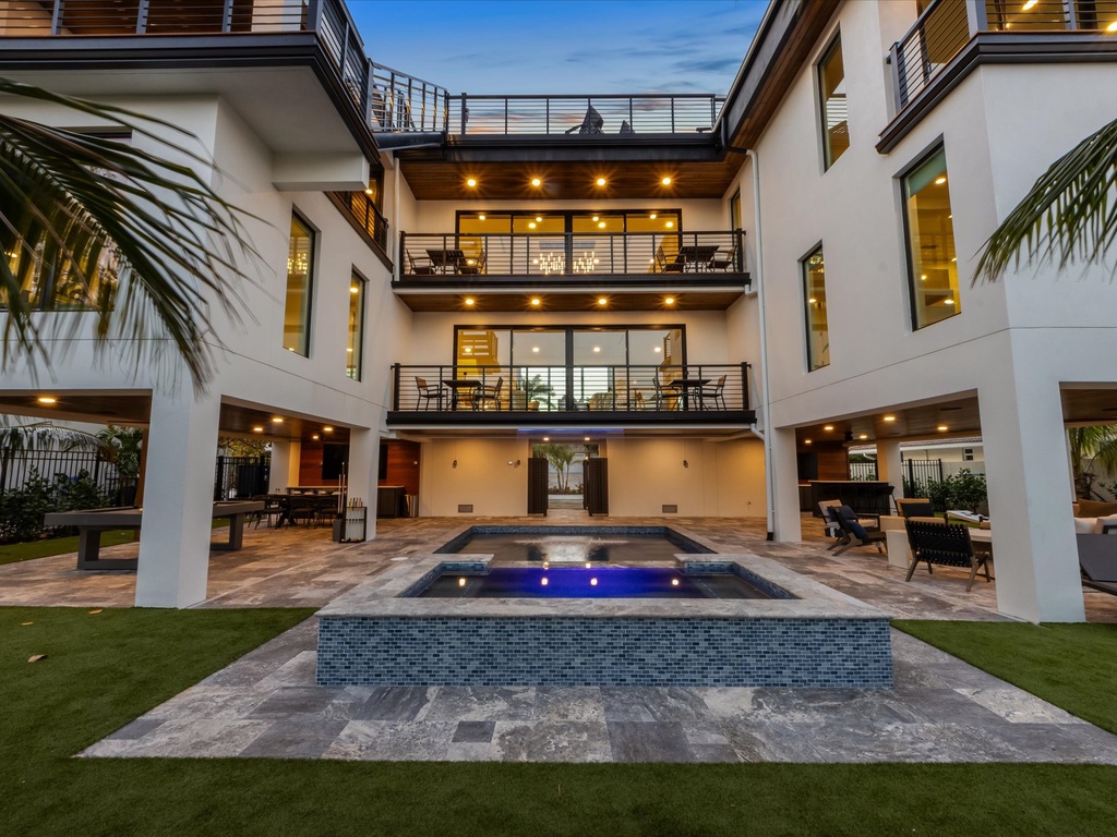 Lido Luxe Estate by Lido Key Vacations