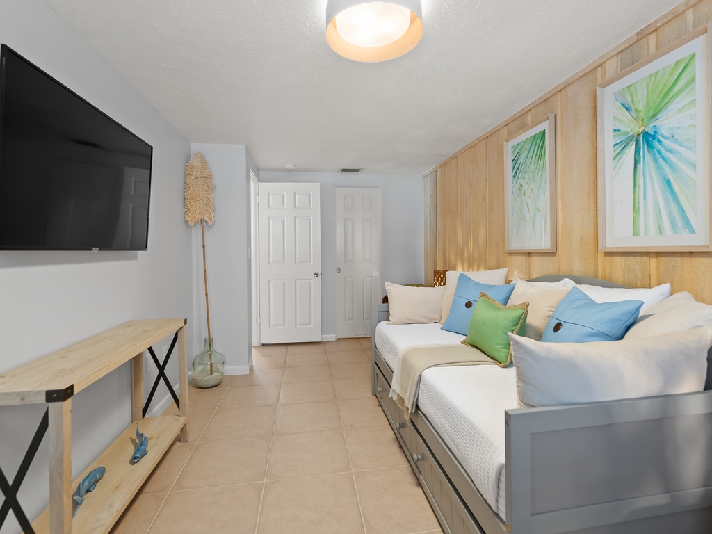 Second Bedroom - Twin Trundle