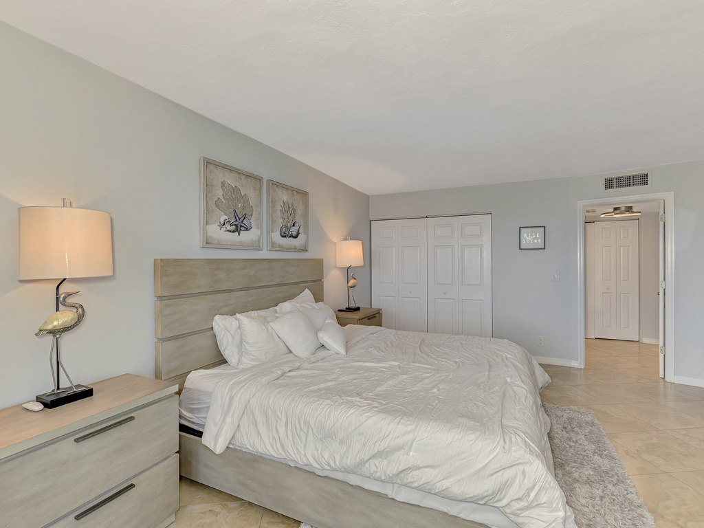 Primary Bedroom, King