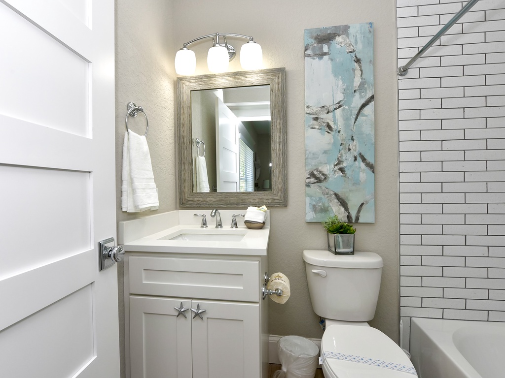 First Bedroom, Ensuite Bathroom