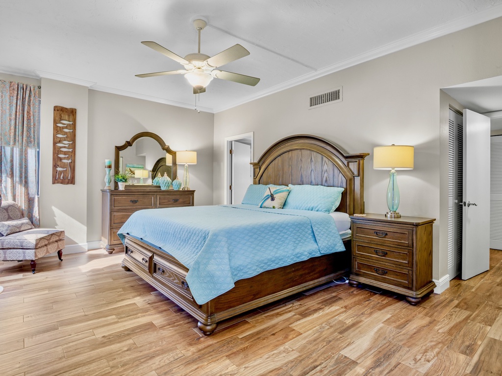 Primary Bedroom, King