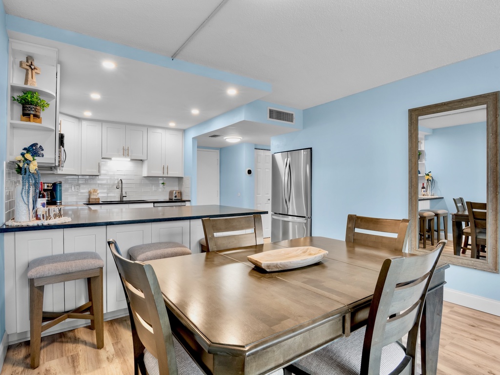 Harbor Towers Unit 312 by Tropical Sands Accommodations