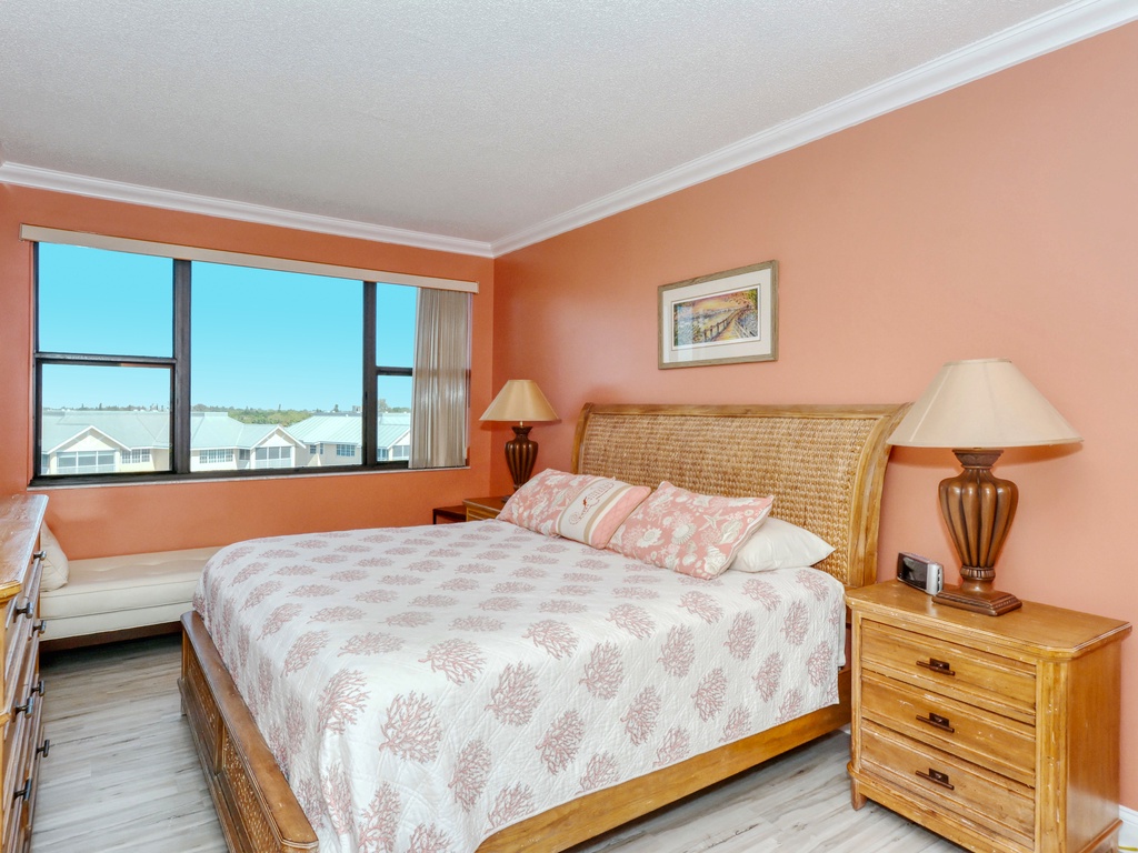 Primary Bedroom, King