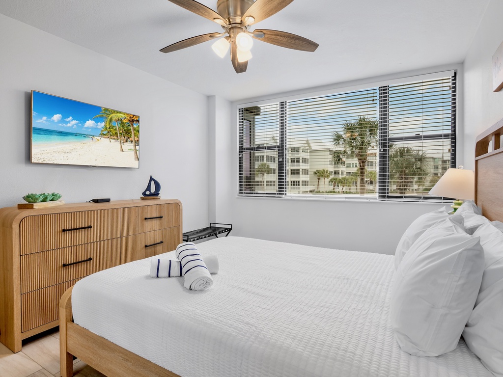Second Bedroom, Full bed