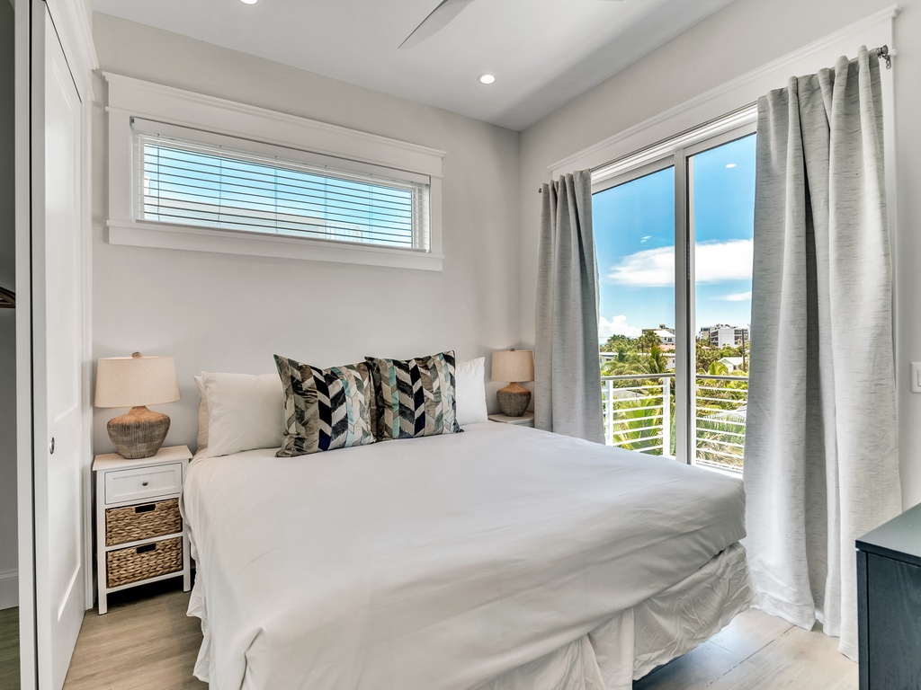Second Bedroom, 3rd floor - King