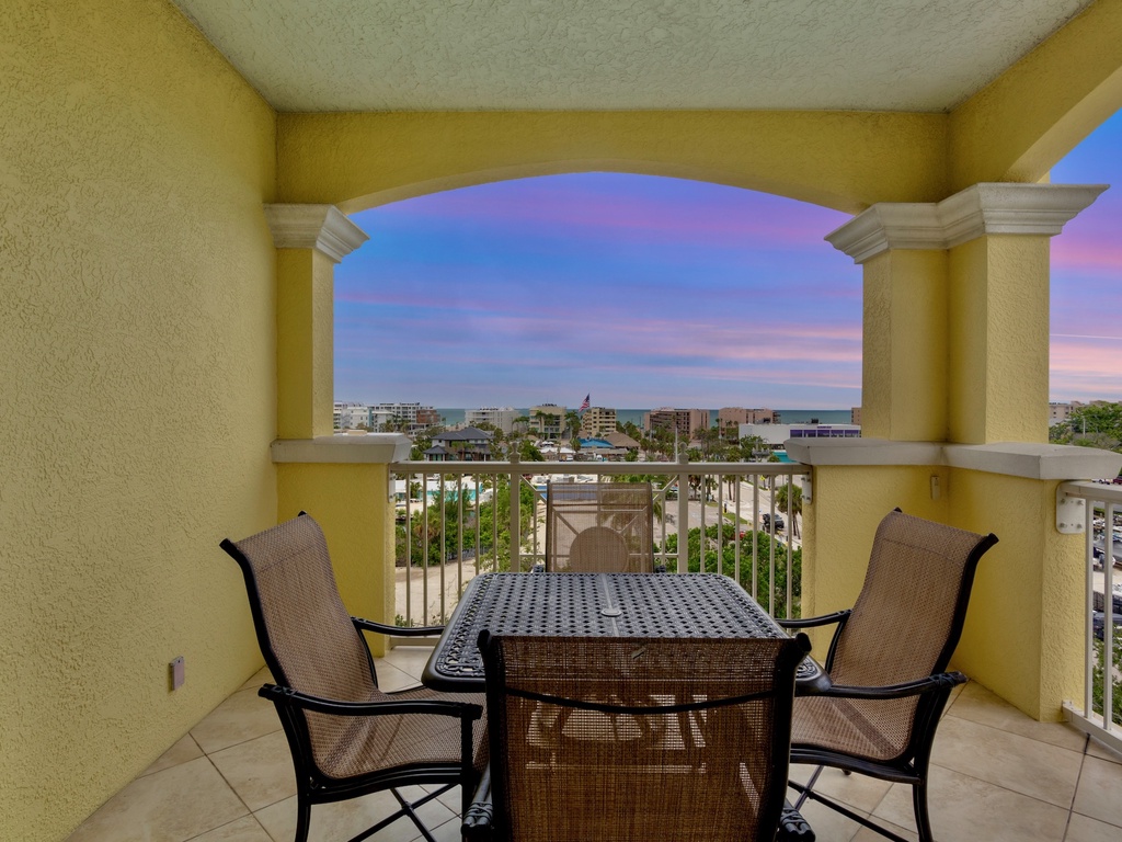 Balcony, Dining Area