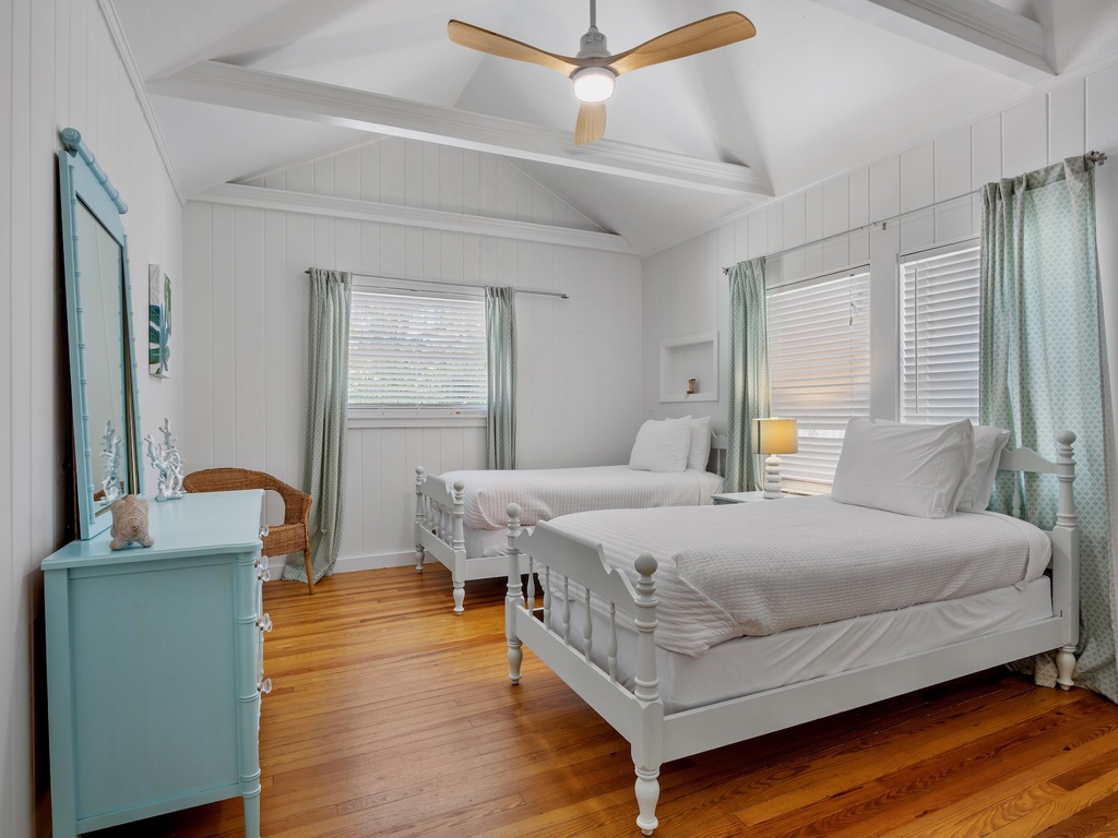 Third Bedroom, Two twin bed
