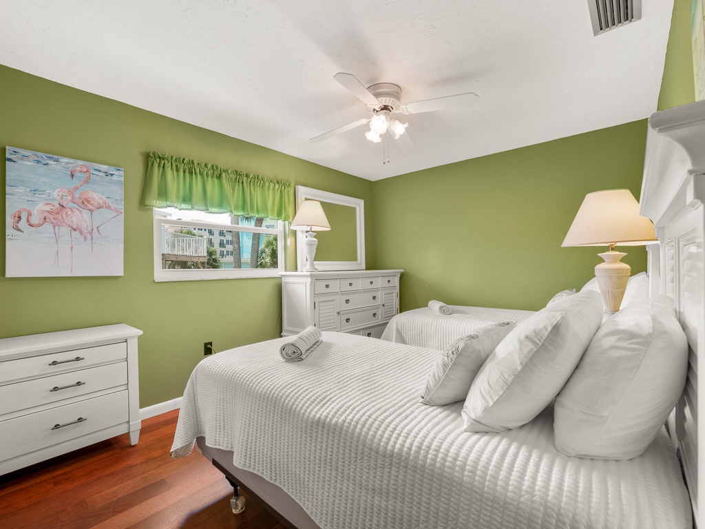 Second Bedroom - Two Twins