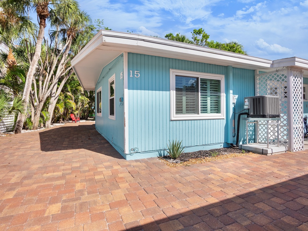 15 SS Cottage by Tropical sands Accommodations