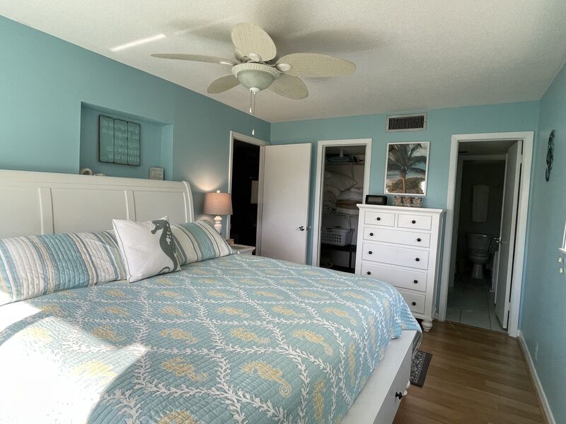 Primary Bedroom, King bed