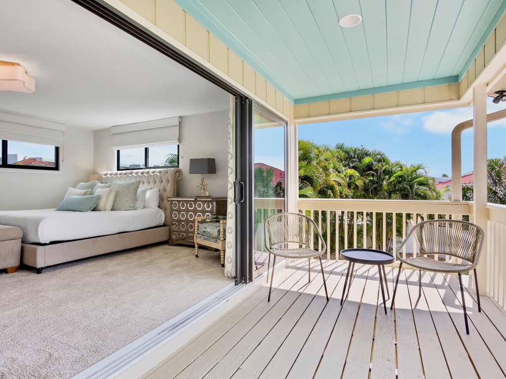 Primary Bedroom, Balcony Seating